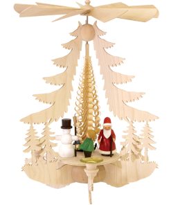 Pyramide mit Weihnachtsfiguren